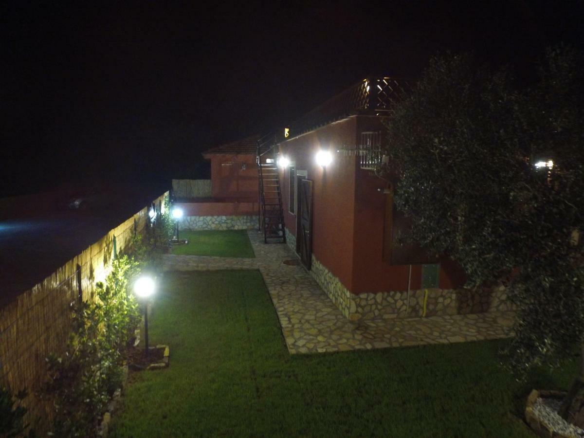 Vacanze Sotto Le Stelle Villa Pescia Romana Exteriör bild